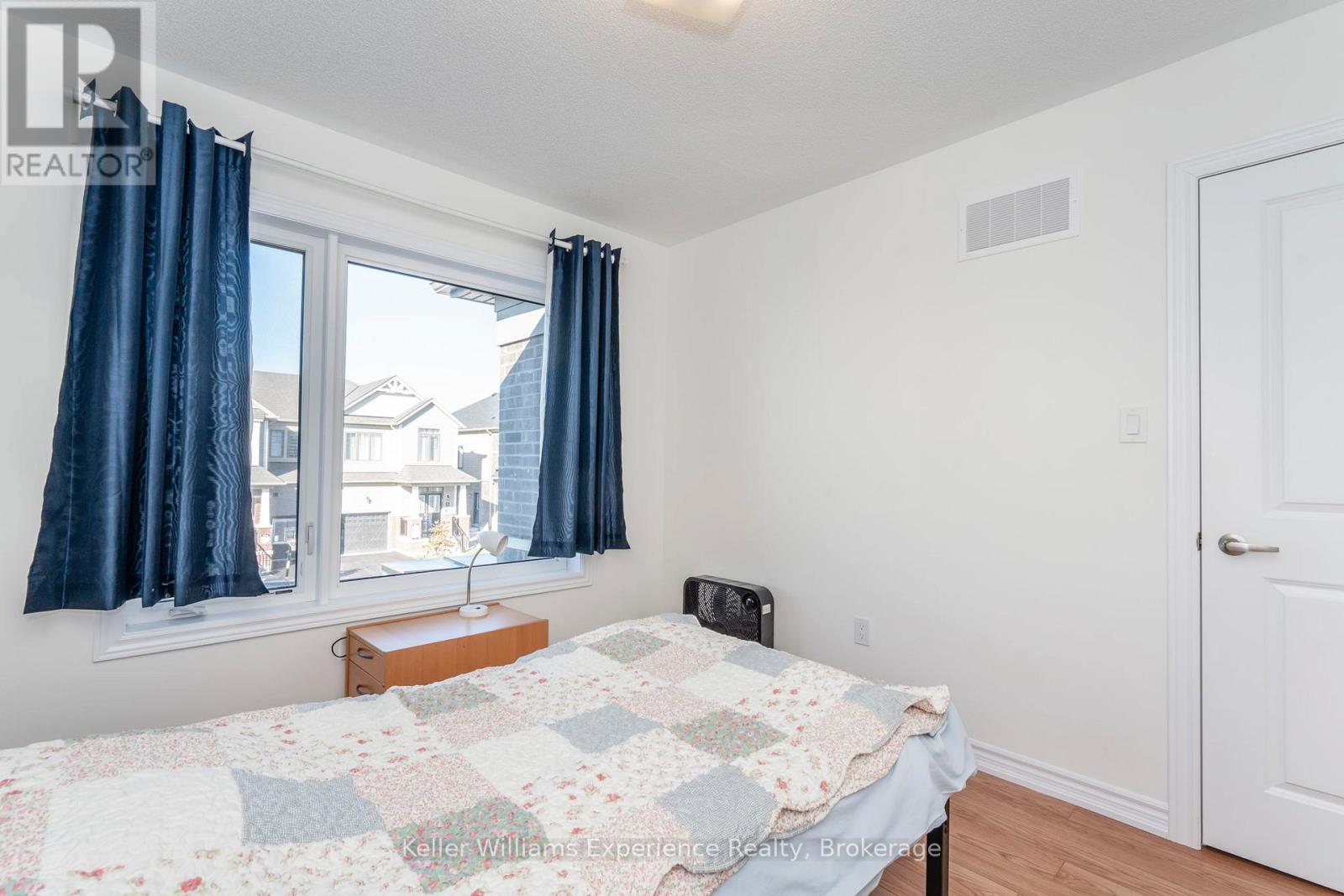 12 Durham Avenue, Barrie, Ontario  L9J 0W7 - Photo 15 - S12446538