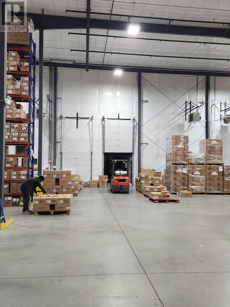 181 Garden Avenue, Brantford, Ontario  N3S 7W4 - Photo 2 - X12696982