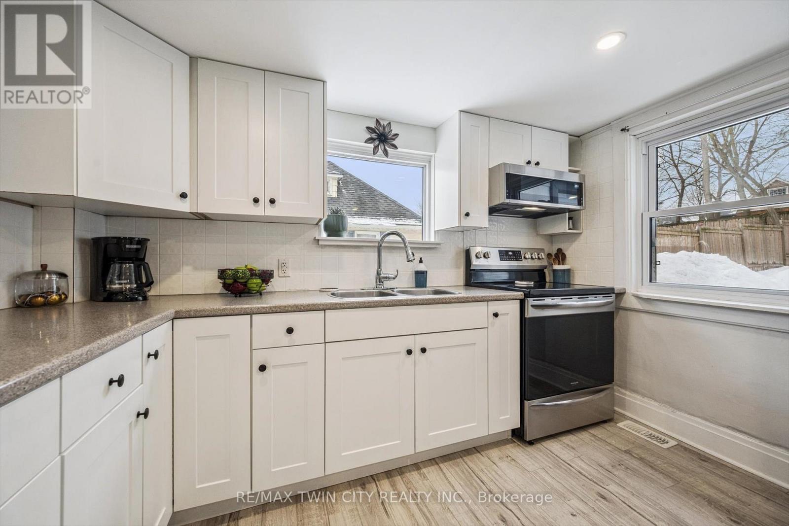 7 Riverside Drive W, Woolwich, Ontario  N3B 1P9 - Photo 18 - X12697036