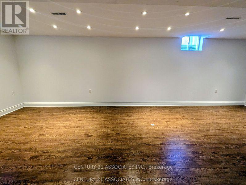 177 Montreal Circle, Hamilton, Ontario  L8E 0C6 - Photo 25 - X12697094