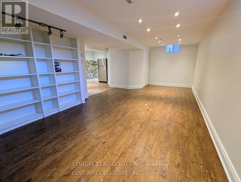 177 Montreal Circle, Hamilton, Ontario  L8E 0C6 - Photo 26 - X12697094