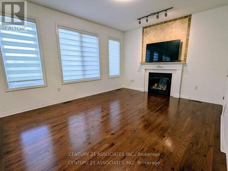 177 Montreal Circle, Hamilton, Ontario  L8E 0C6 - Photo 4 - X12697094