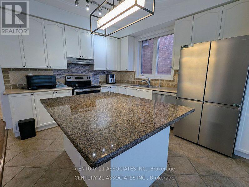 177 Montreal Circle, Hamilton, Ontario  L8E 0C6 - Photo 9 - X12697094