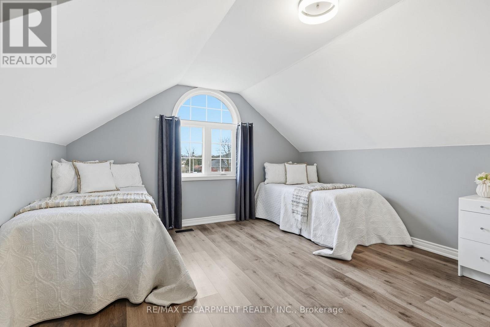 9 Cornelia Court, Hamilton, Ontario  L8B 0Z9 - Photo 30 - X12697164