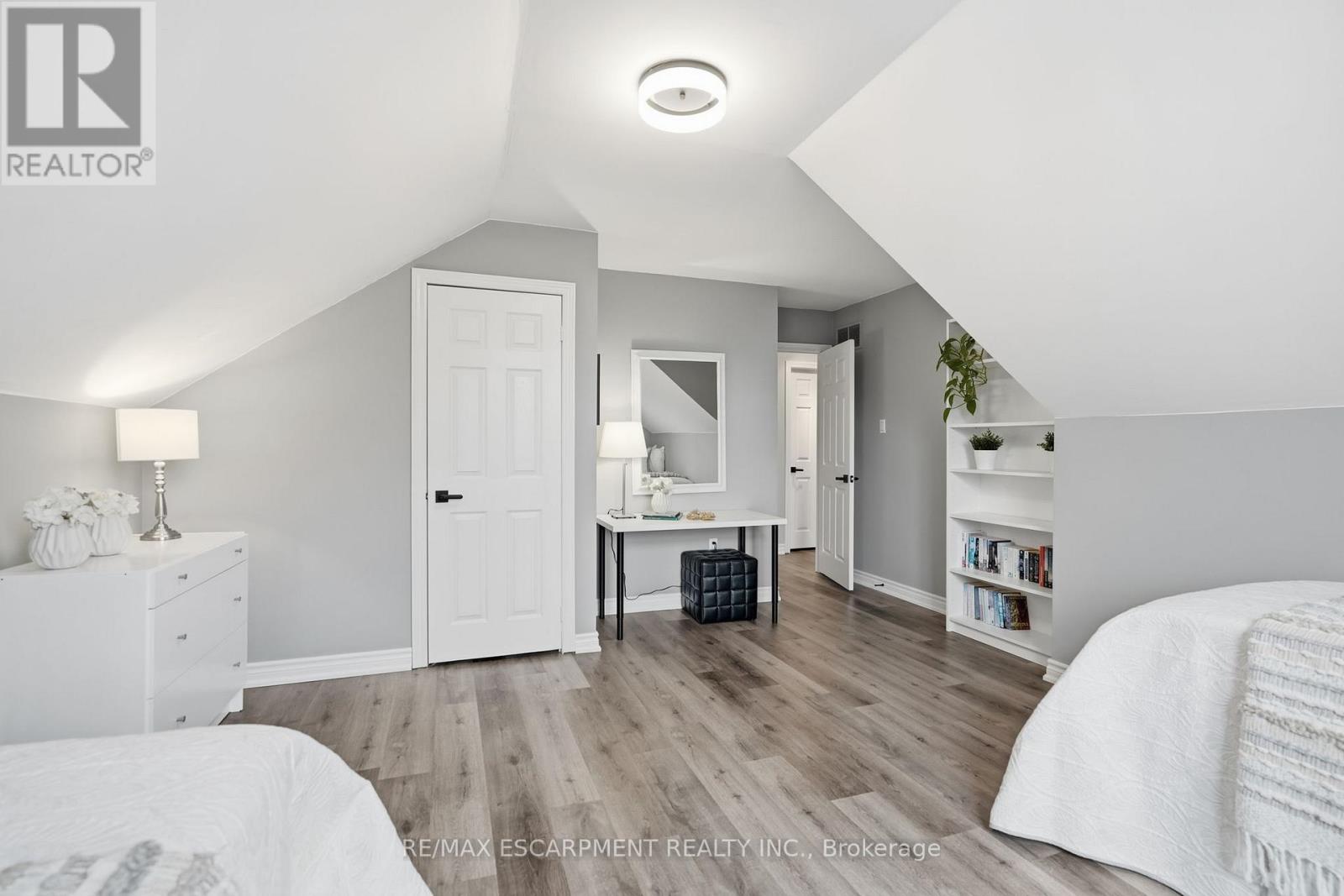 9 Cornelia Court, Hamilton, Ontario  L8B 0Z9 - Photo 31 - X12697164