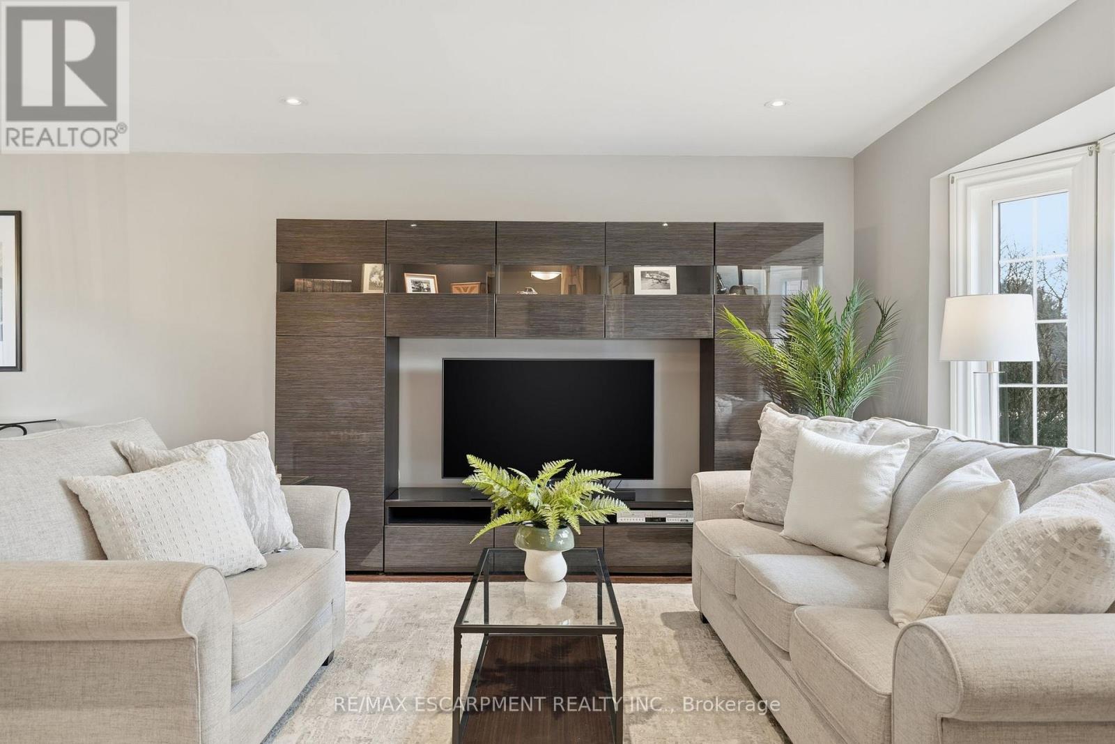 9 Cornelia Court, Hamilton, Ontario  L8B 0Z9 - Photo 6 - X12697164