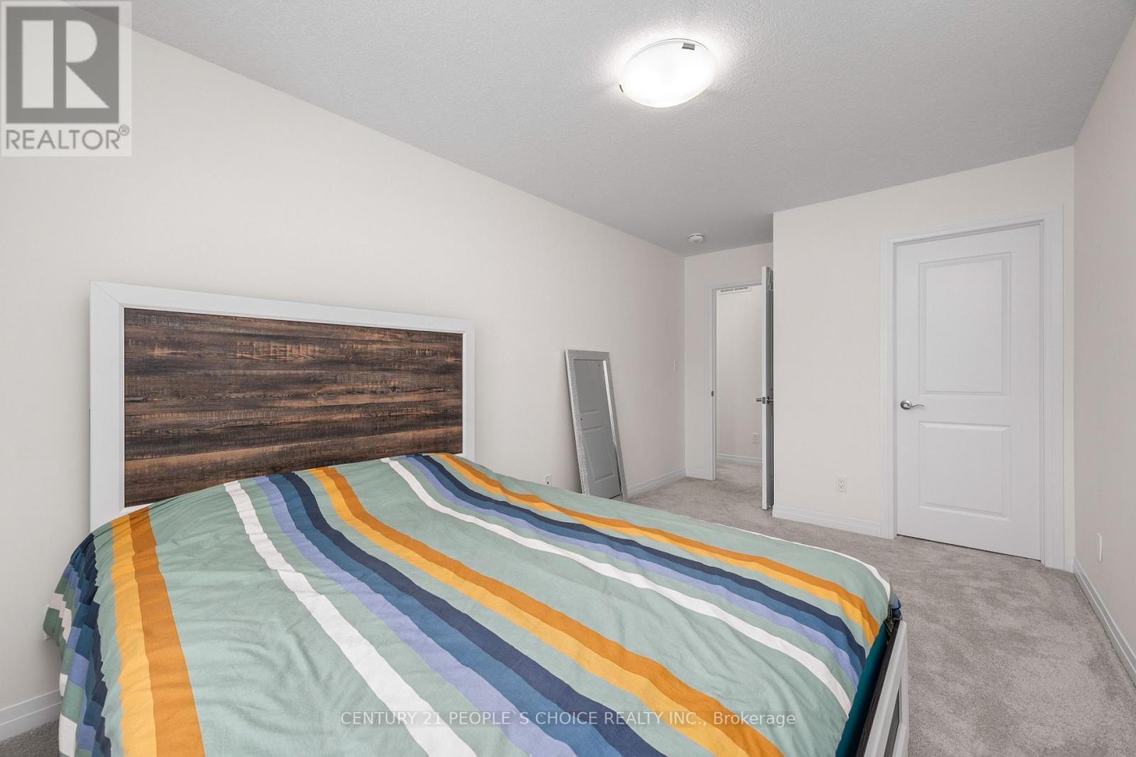 9 Queensbrook Crescent, Cambridge, Ontario  N1S 0E5 - Photo 17 - X12697166