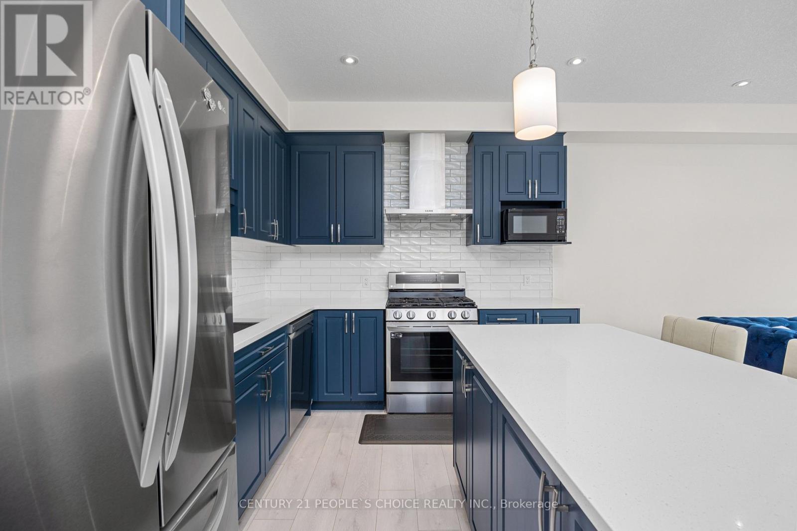 9 Queensbrook Crescent, Cambridge, Ontario  N1S 0E5 - Photo 6 - X12697166