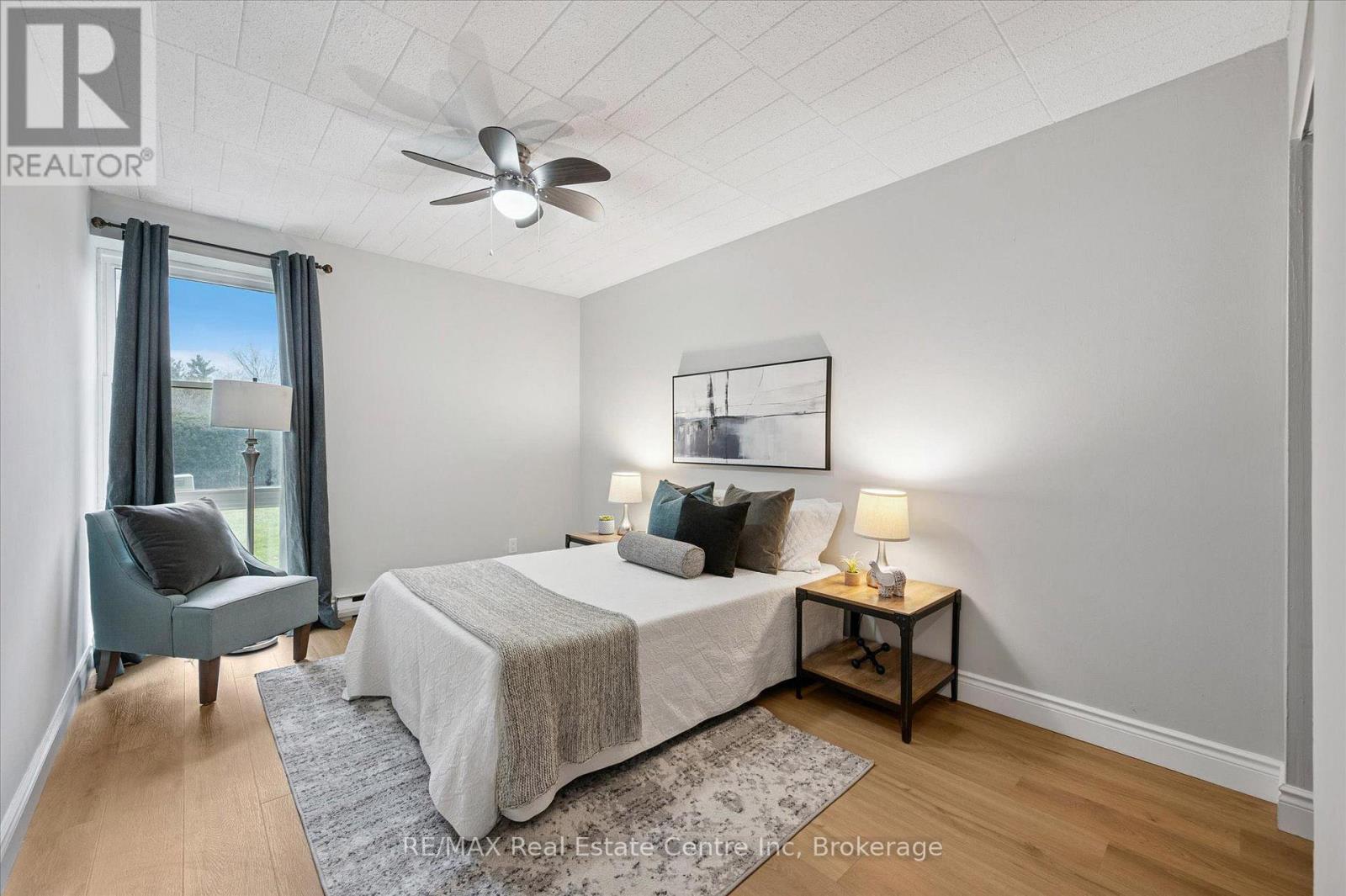 102 - 105 Conroy Crescent, Guelph (Dovercliffe Park/old University), Ontario  N1G 2V5 - Photo 10 - X12697226