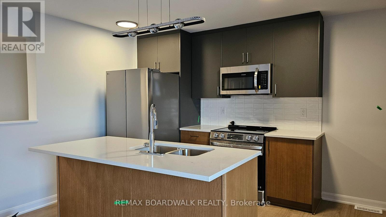 17 - 801 Glenroy Gilbert Drive, Ottawa, Ontario  K2J 5R6 - Photo 26 - X12510800