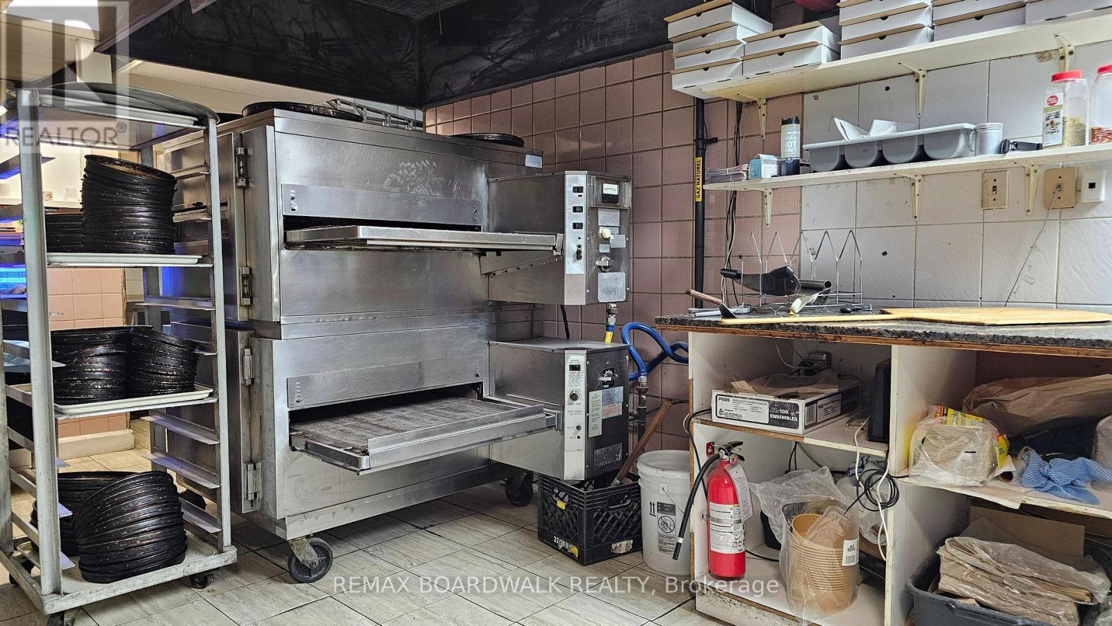 1012 Merivale Road, Ottawa, Ontario  K1Z 6A5 - Photo 10 - X12553456