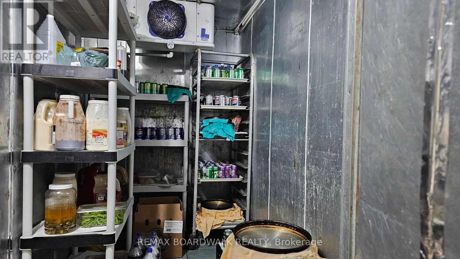 1012 Merivale Road, Ottawa, Ontario  K1Z 6A5 - Photo 11 - X12553456