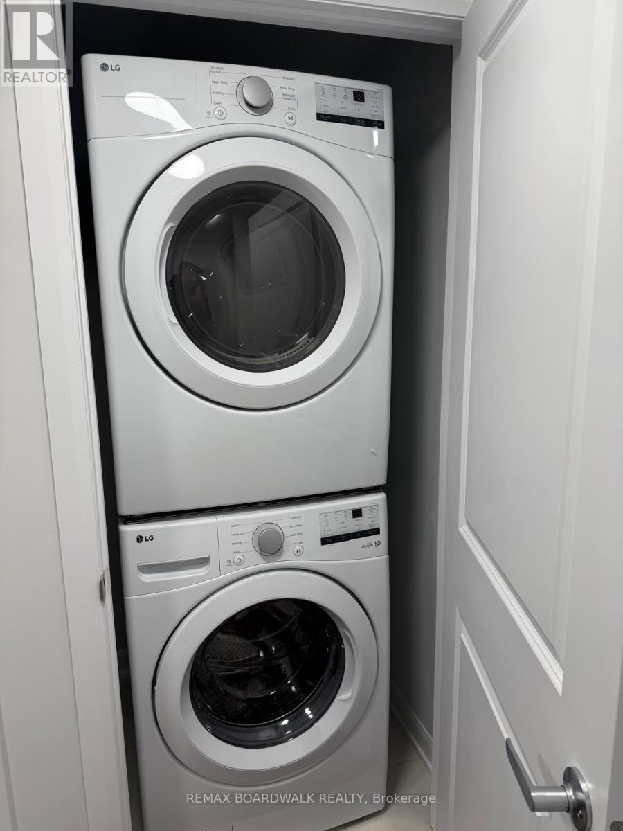 21 - 701 Glenroy Gilbert Drive, Ottawa, Ontario  K2J 5W2 - Photo 10 - X12564728