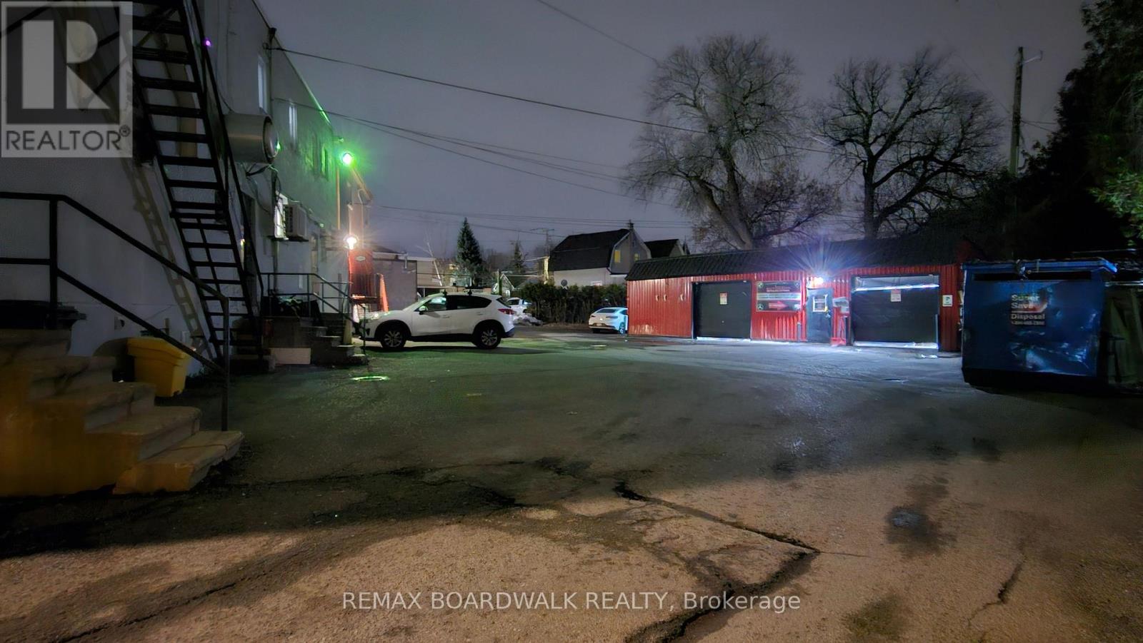 1012 Merivale Road, Ottawa, Ontario  K1Z 6A5 - Photo 15 - X12553456