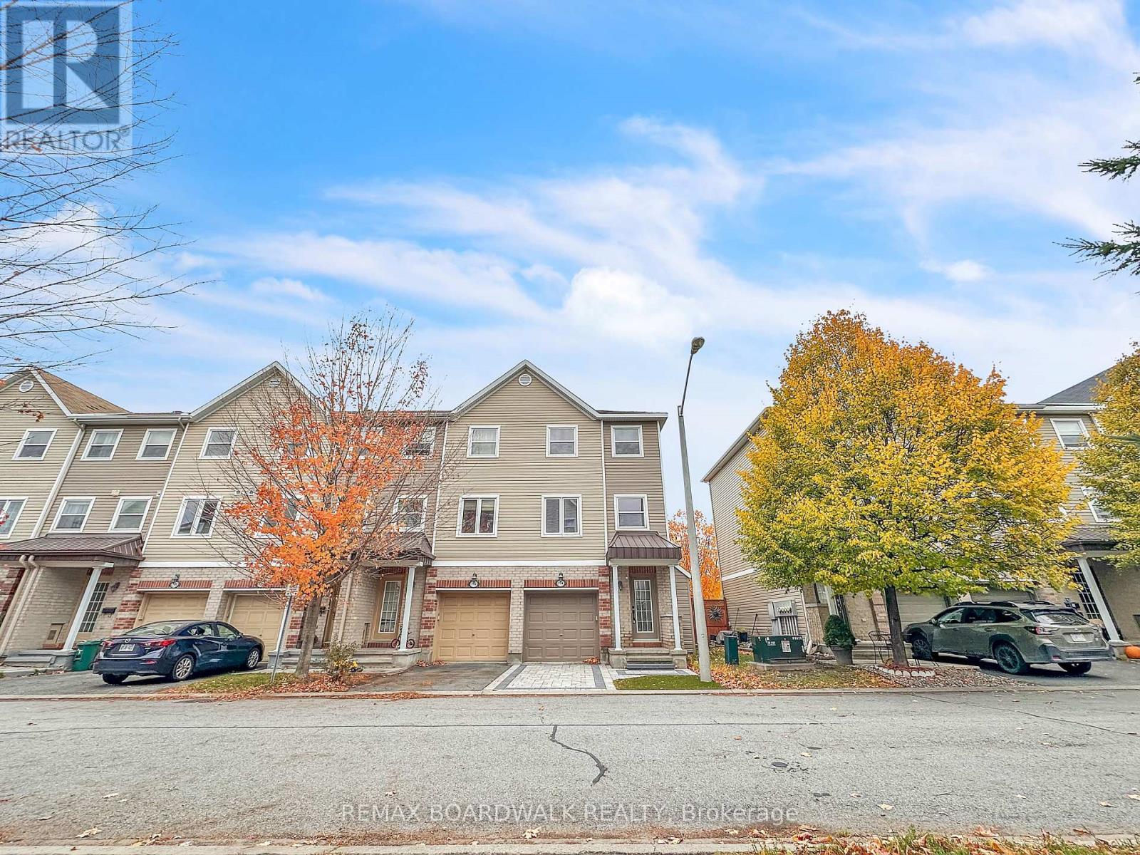 714 Sanibel Private, Ottawa, Ontario  K2H 0A8 - Photo 1 - X12580154
