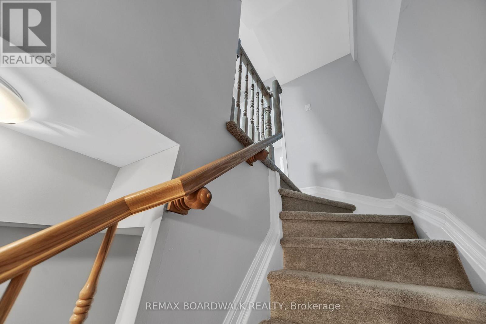 714 Sanibel Private, Ottawa, Ontario  K2H 0A8 - Photo 15 - X12580154