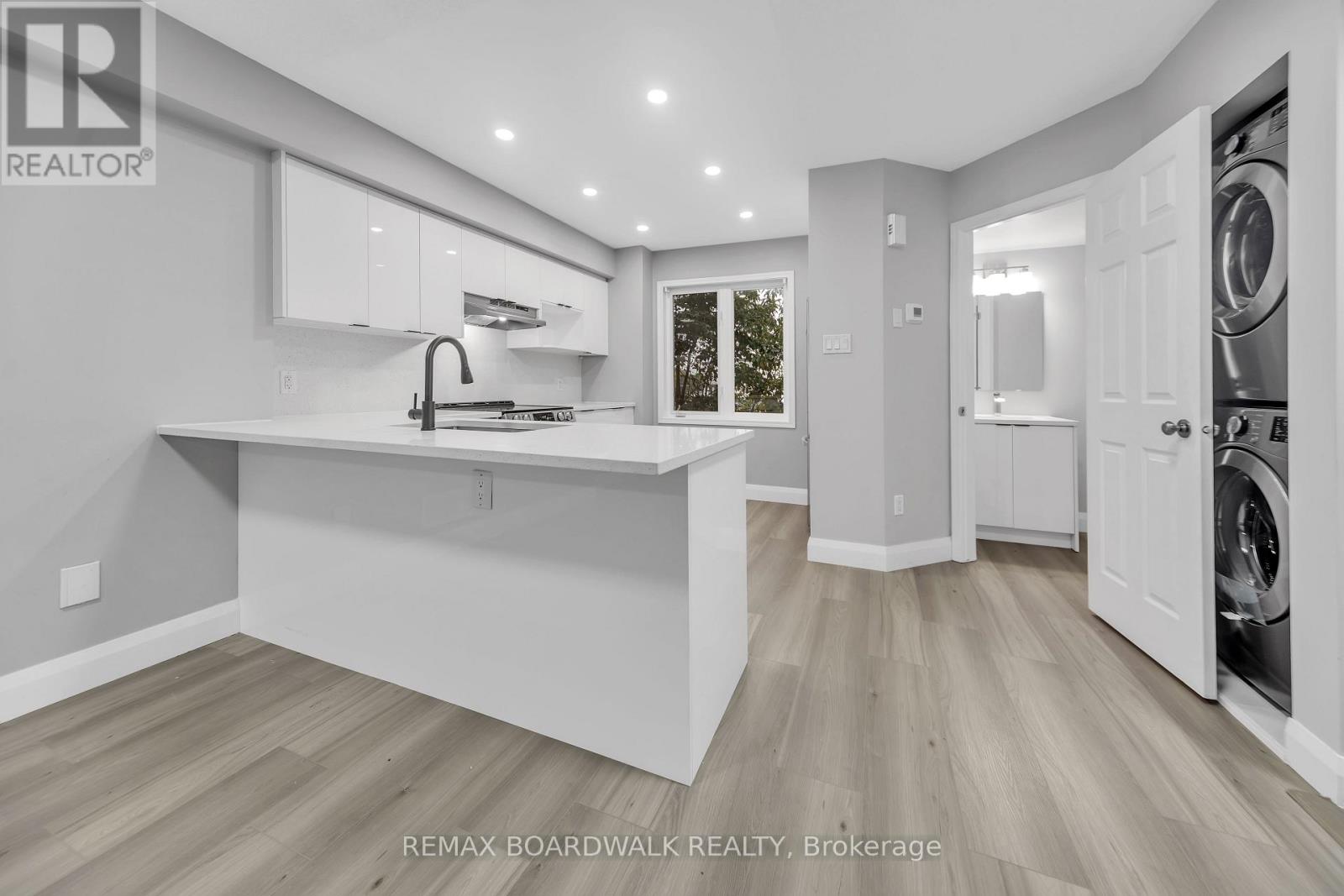 714 Sanibel Private, Ottawa, Ontario  K2H 0A8 - Photo 19 - X12580154