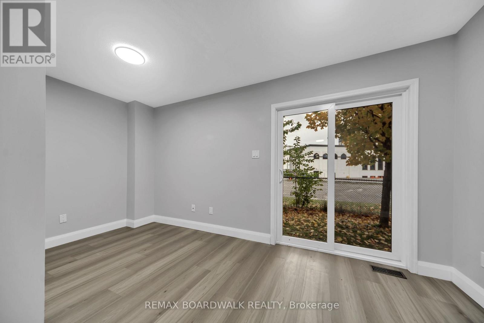 714 Sanibel Private, Ottawa, Ontario  K2H 0A8 - Photo 9 - X12580154