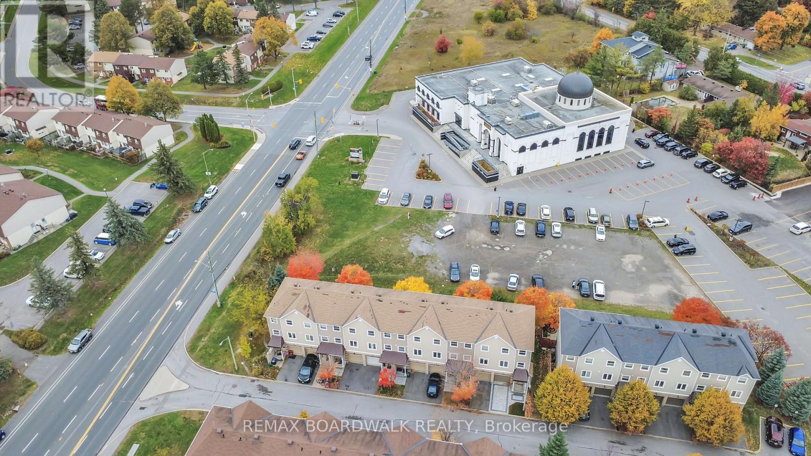 714 Sanibel Private, Ottawa, Ontario  K2H 0A8 - Photo 5 - X12580154