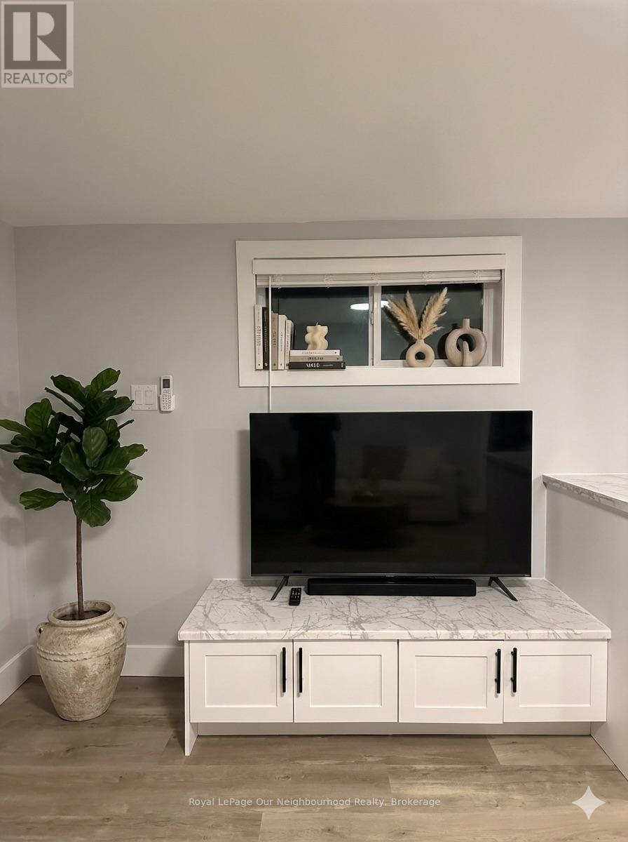 Lower - 997 Armour Road, Peterborough, Ontario  K9H 7H2 - Photo 1 - X12697264