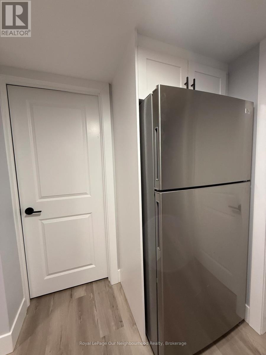 Lower - 997 Armour Road, Peterborough, Ontario  K9H 7H2 - Photo 6 - X12697264