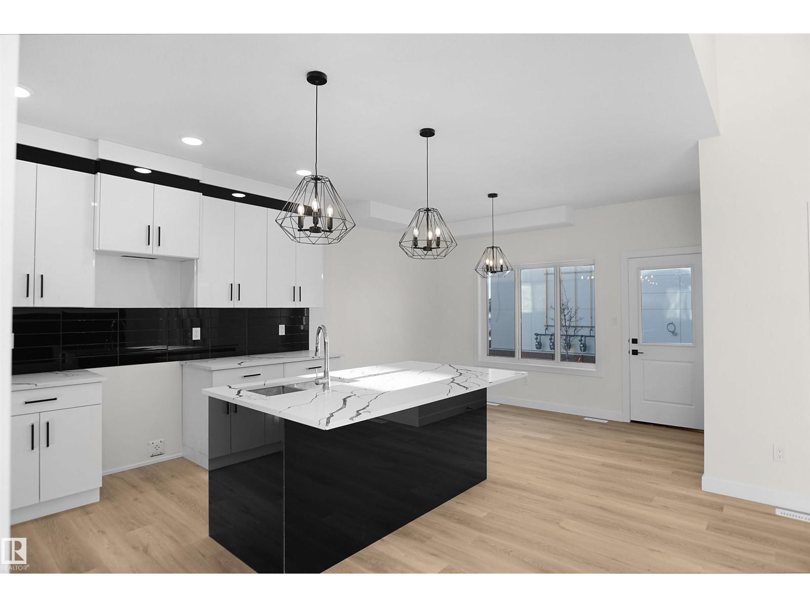 6807 169 Av Nw, Edmonton, Alberta  T5Z 0H2 - Photo 7 - E4470024