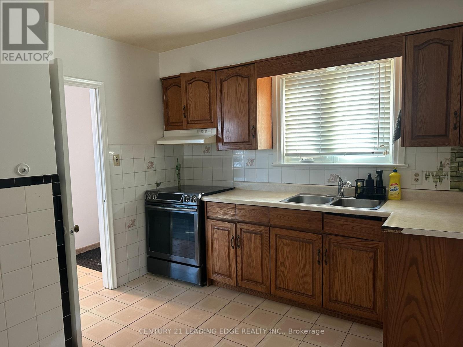 Main - 26 Gooderham Drive, Toronto, Ontario  M1R 3G5 - Photo 10 - E12667986