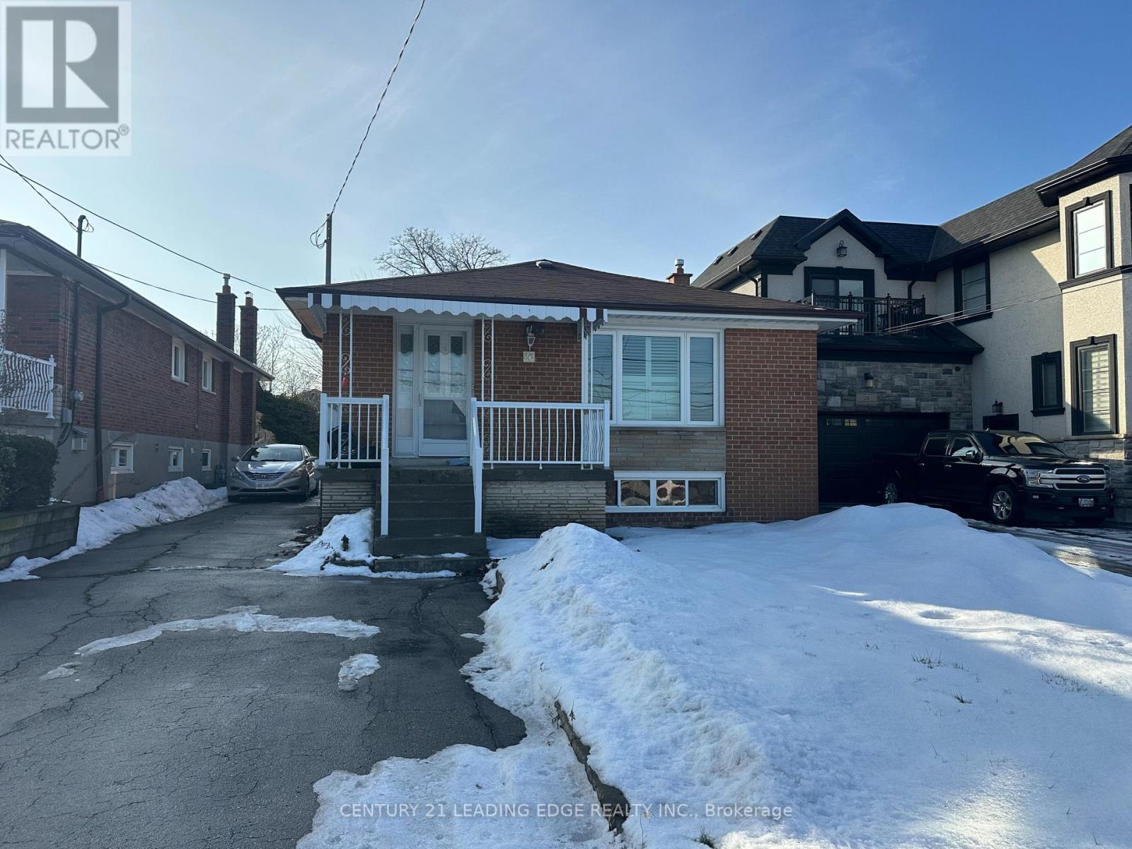 MAIN - 26 GOODERHAM DRIVE, Toronto, Ontario