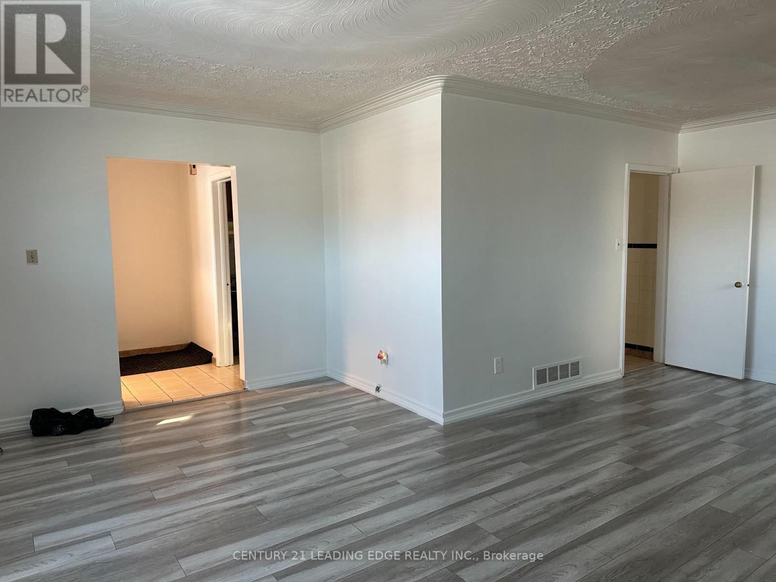 Main - 26 Gooderham Drive, Toronto, Ontario  M1R 3G5 - Photo 5 - E12667986