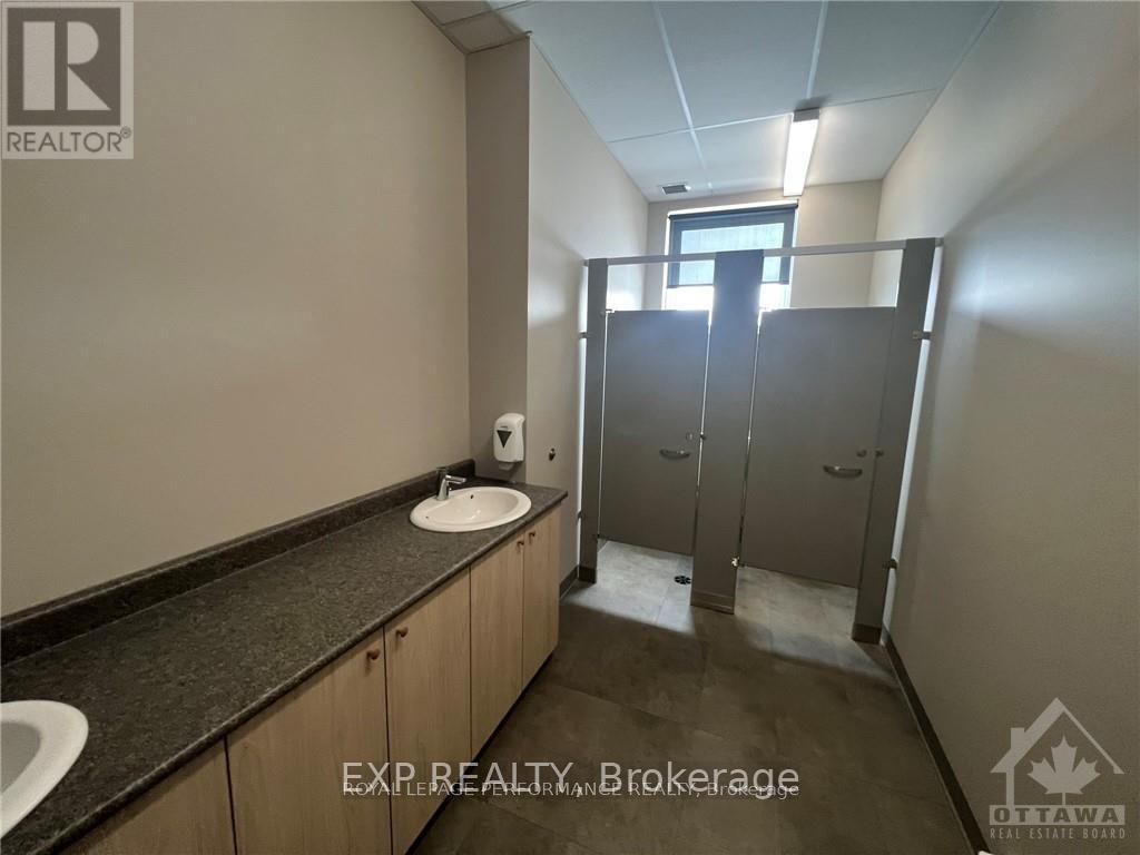 511 Lacolle Way, Ottawa, Ontario  K4A 5B6 - Photo 6 - X12697210