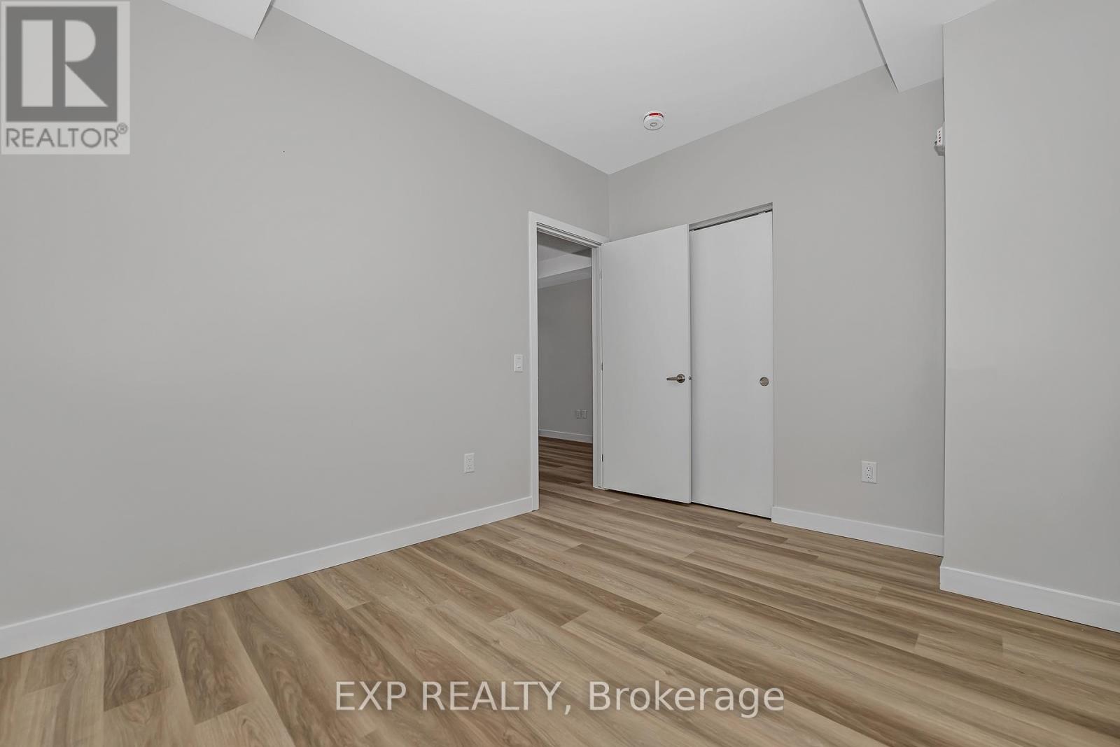 303 - 211 Armstrong Street, Ottawa, Ontario  K1Y 2W3 - Photo 13 - X12697232