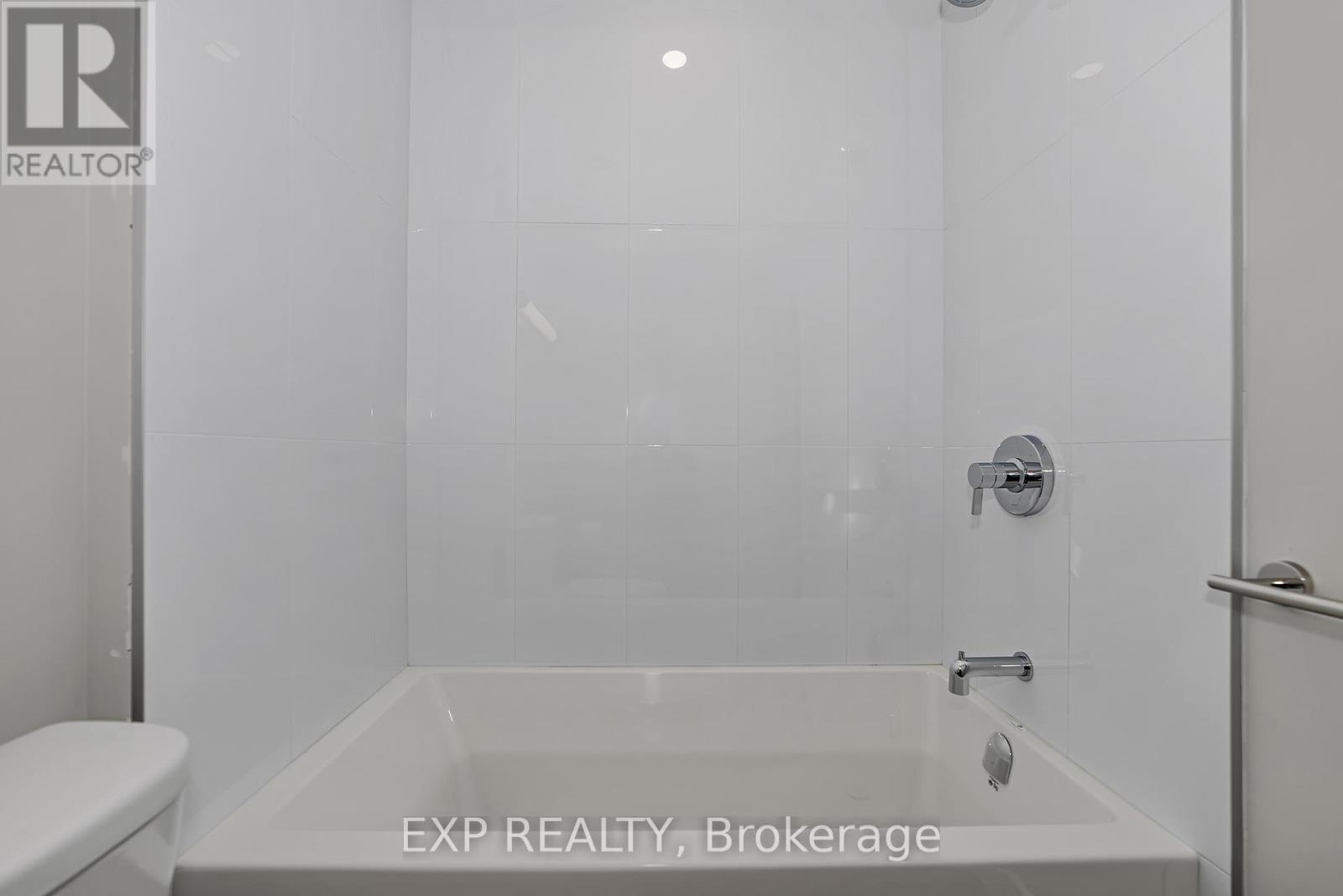 302 - 211 Armstrong Street, Ottawa, Ontario  K1Y 2W3 - Photo 16 - X12697234