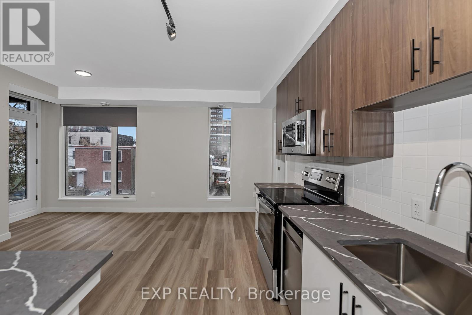 301 - 211 Armstrong Street, Ottawa, Ontario  K1Y 2W3 - Photo 10 - X12697236