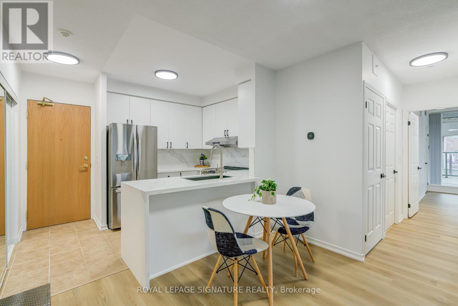 202 - 5500 Yonge Street, Toronto, Ontario  M2N 7L1 - Photo 4 - C12688638