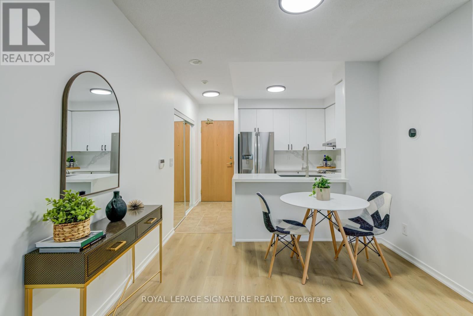 202 - 5500 Yonge Street, Toronto, Ontario  M2N 7L1 - Photo 3 - C12688638