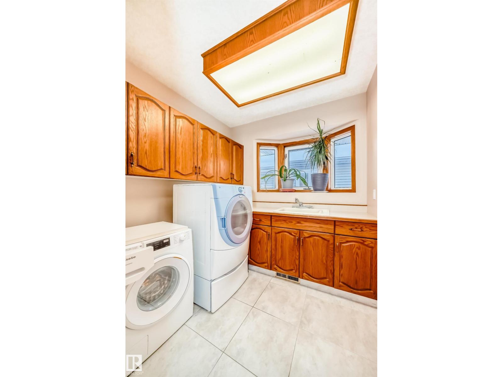 1720 Bearspaw Dr E Nw, Edmonton, Alberta  T6J 5E3 - Photo 36 - E4470027