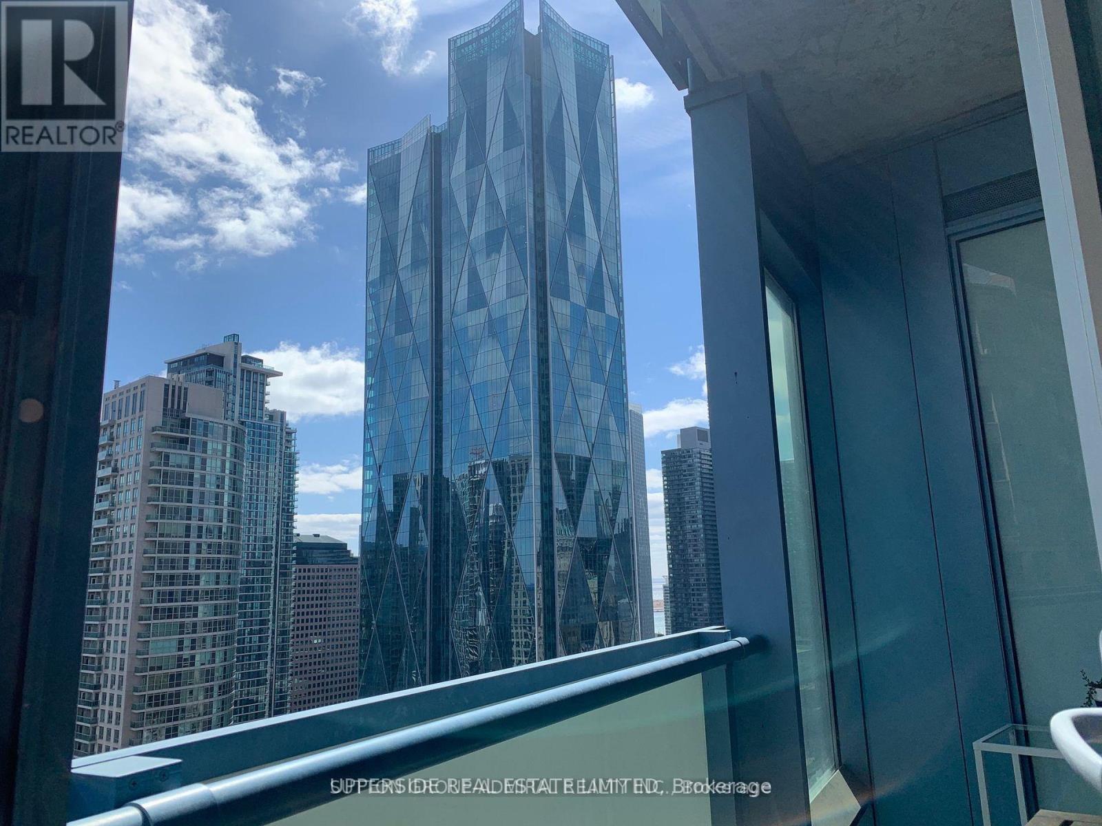 2601 - 8 The Esplanade Avenue, Toronto, Ontario  M5E 0A6 - Photo 13 - C12697202