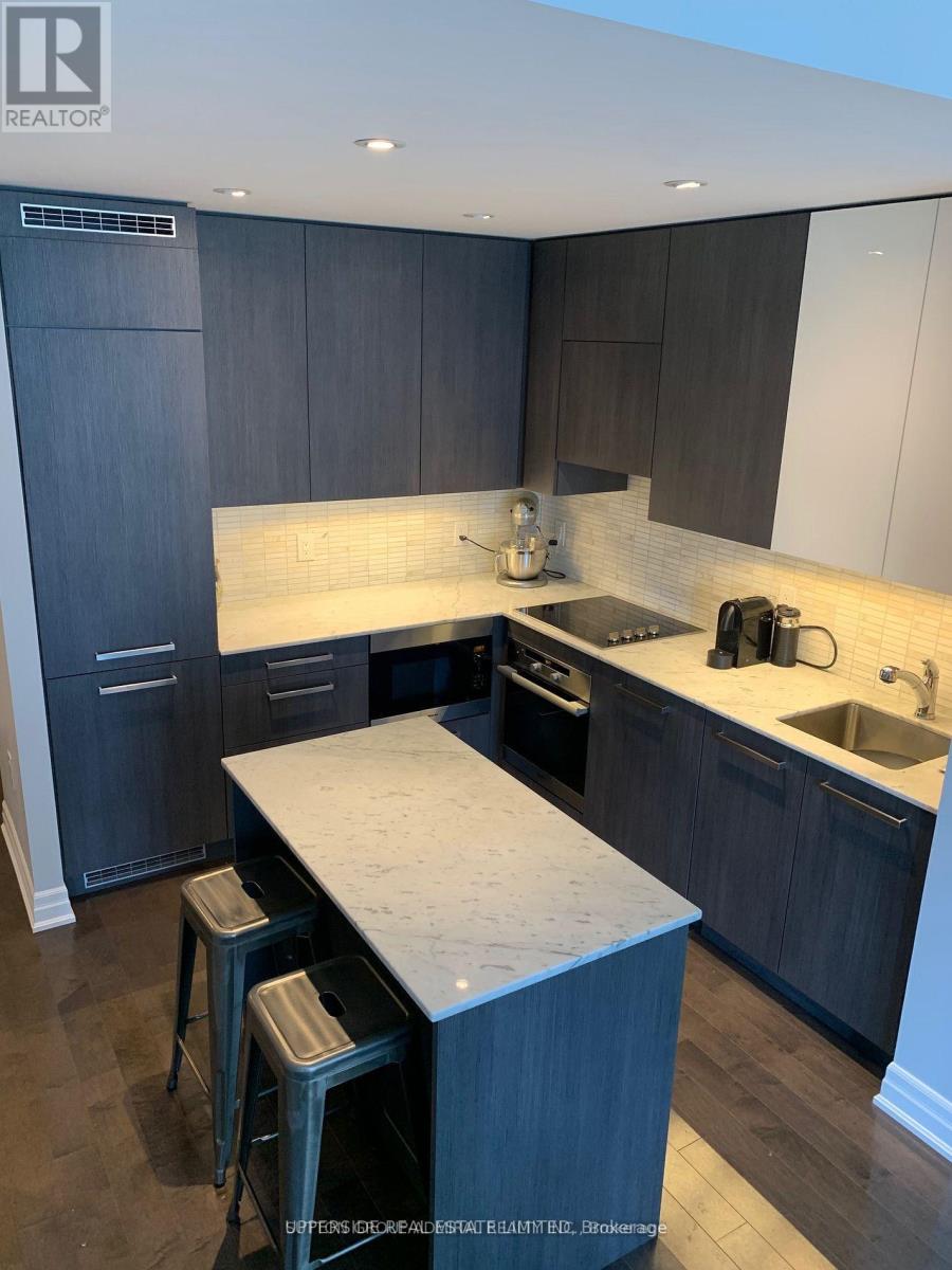 2601 - 8 The Esplanade Avenue, Toronto, Ontario  M5E 0A6 - Photo 9 - C12697202