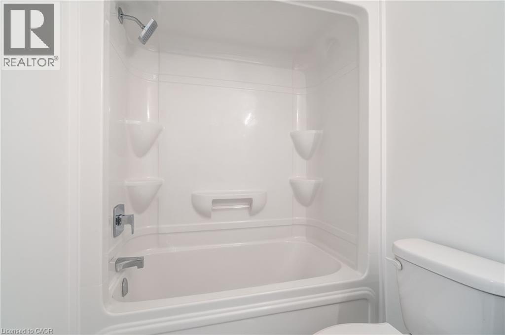 16 Clear Valley Lane, Mount Hope, Ontario  L0R 1W0 - Photo 33 - 40798672