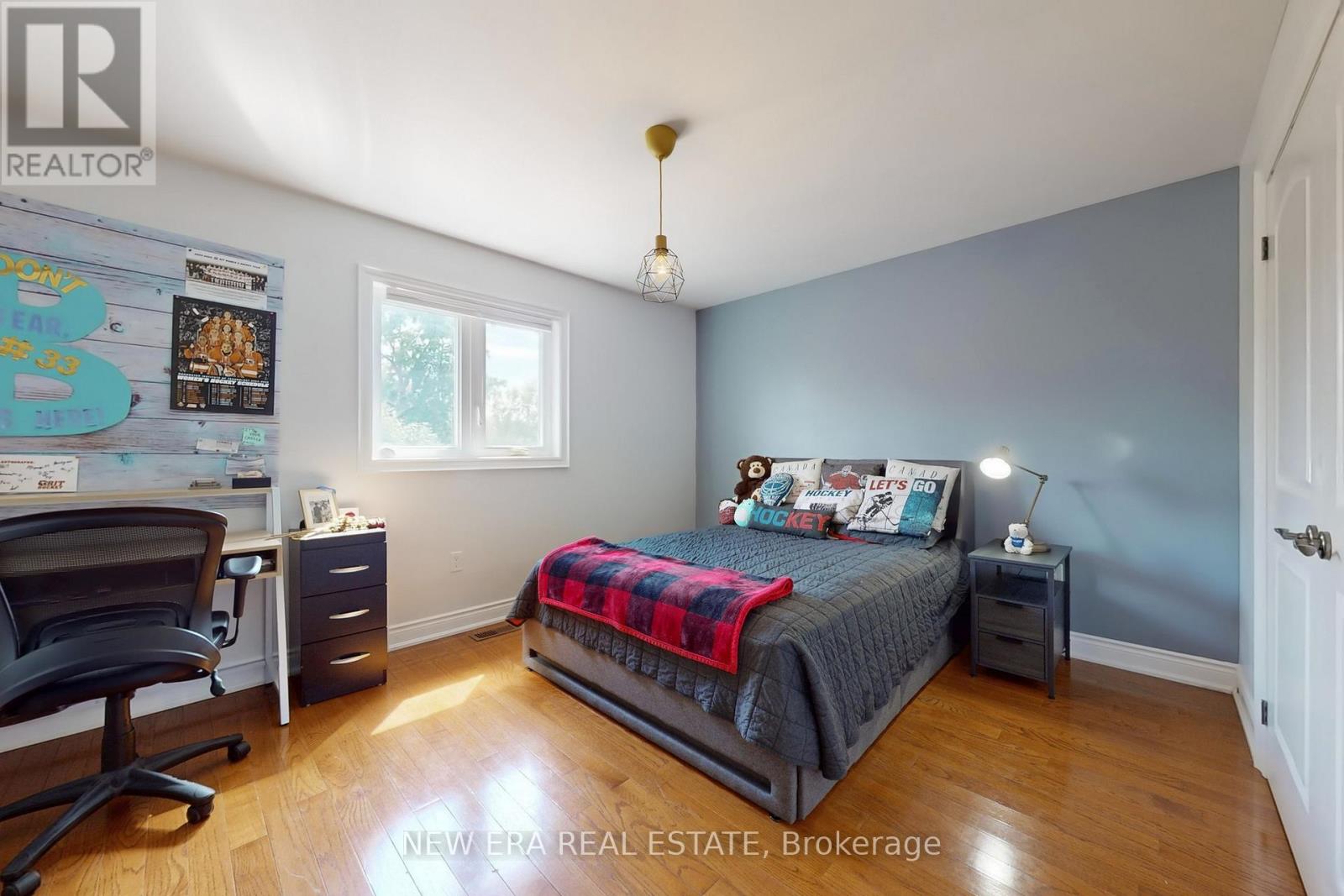 1031 Lake Drive N, Georgina, Ontario  L4P 3E9 - Photo 25 - N12697284