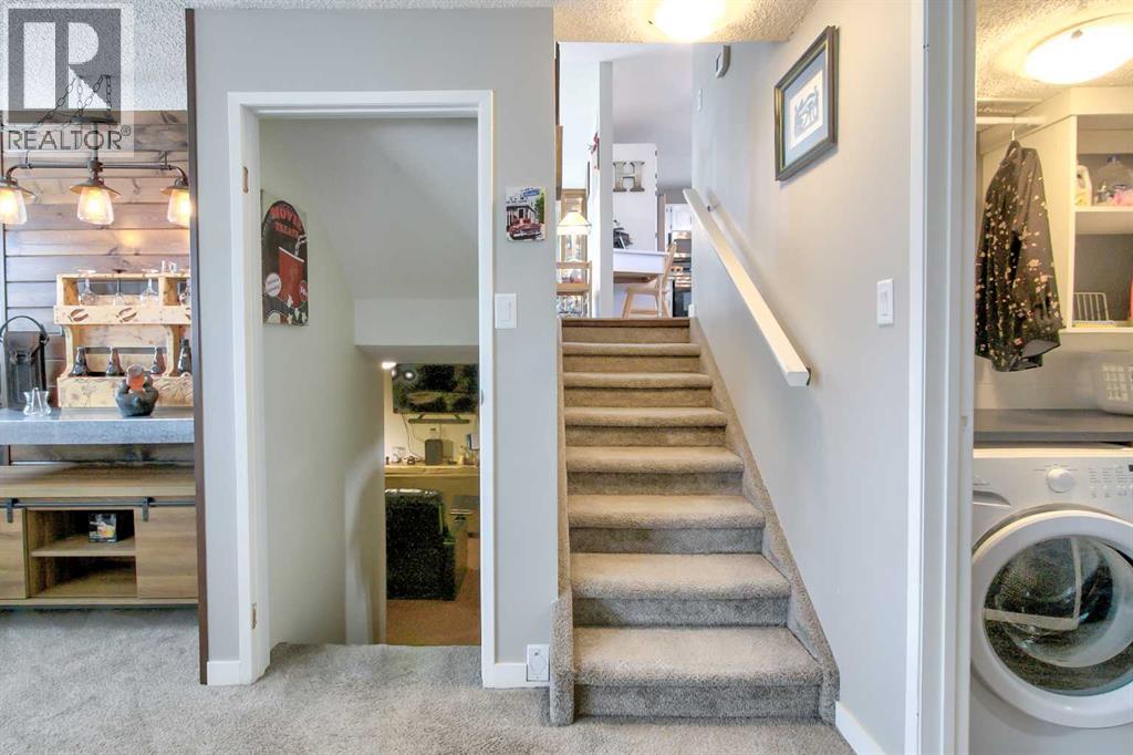 11 Erminedale Place N, Lethbridge, Alberta  T1H 5X8 - Photo 25 - A2278254