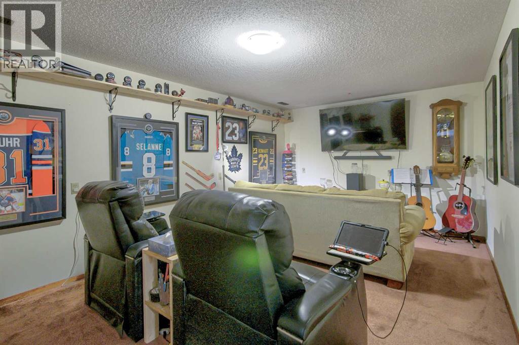 11 Erminedale Place N, Lethbridge, Alberta  T1H 5X8 - Photo 33 - A2278254