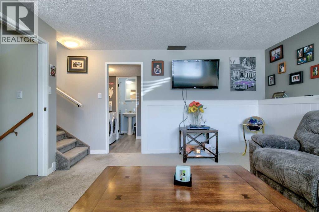 11 Erminedale Place N, Lethbridge, Alberta  T1H 5X8 - Photo 28 - A2278254