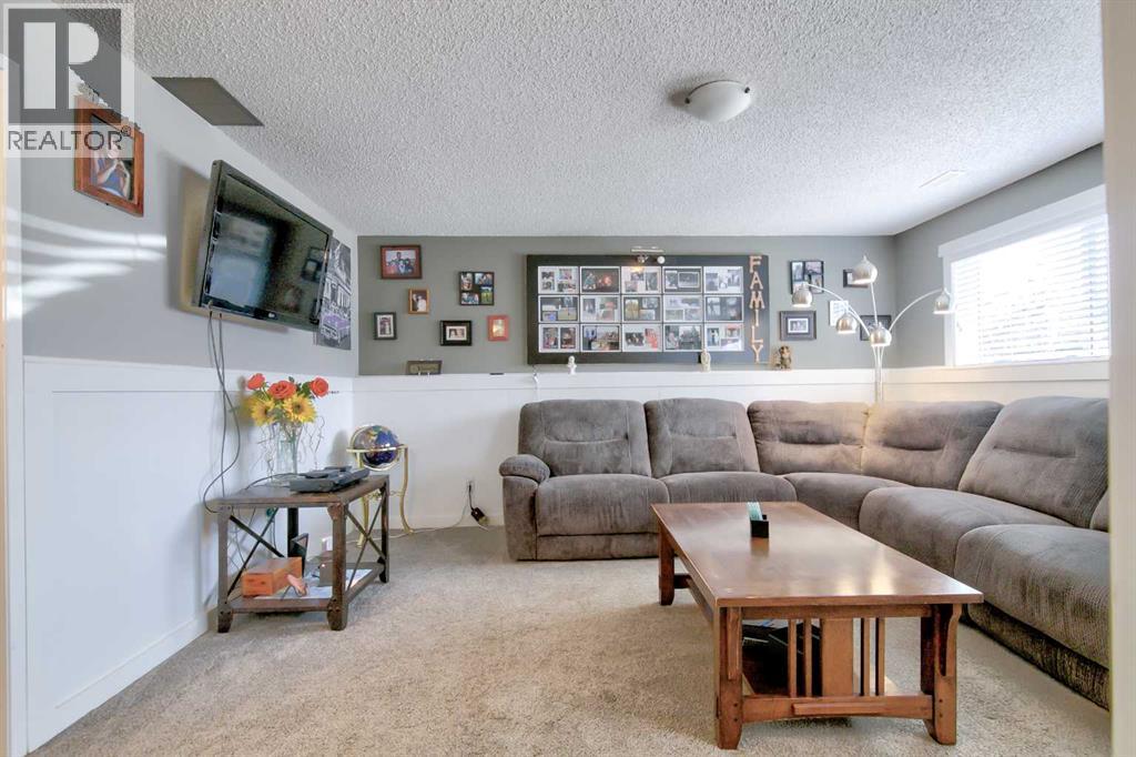 11 Erminedale Place N, Lethbridge, Alberta  T1H 5X8 - Photo 27 - A2278254