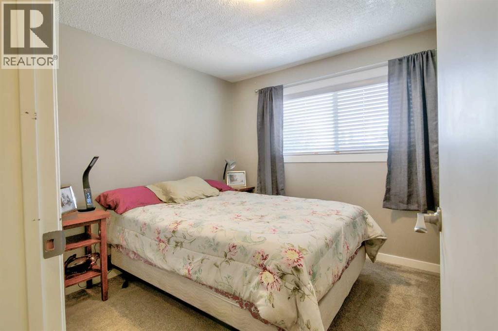 11 Erminedale Place N, Lethbridge, Alberta  T1H 5X8 - Photo 20 - A2278254