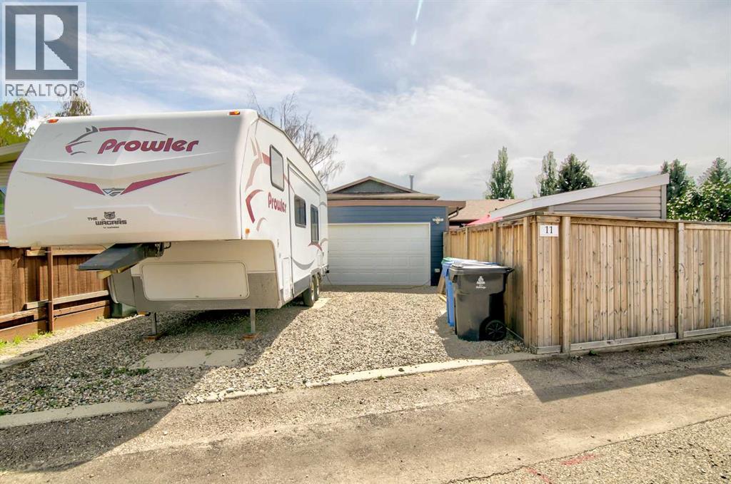 11 Erminedale Place N, Lethbridge, Alberta  T1H 5X8 - Photo 41 - A2278254