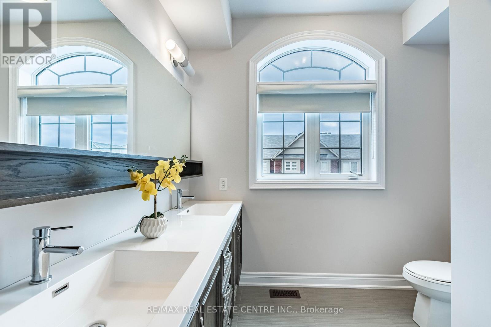 3254 Mockingbird Common, Oakville, Ontario  L6H 0W9 - Photo 16 - W12692506