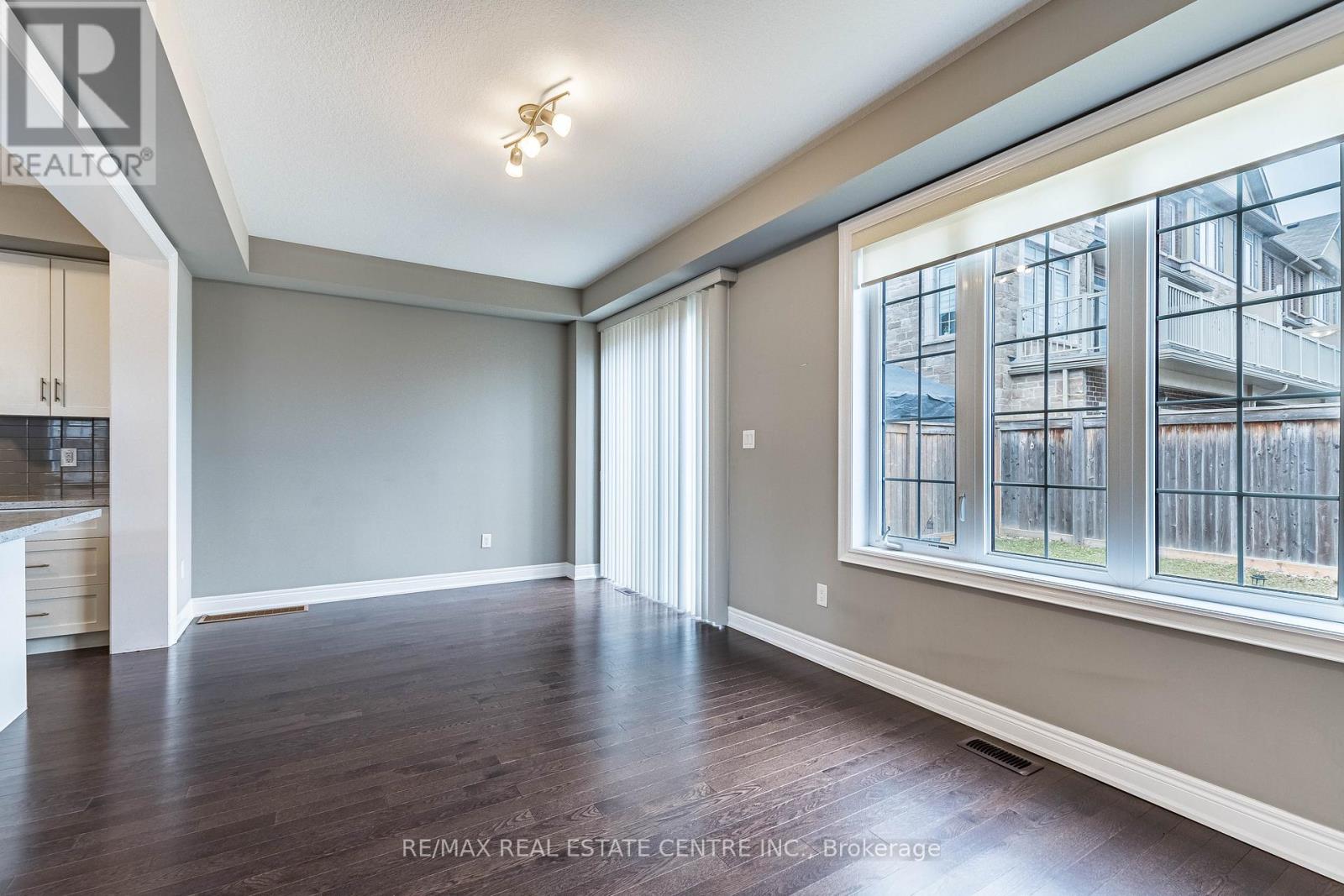 3254 Mockingbird Common, Oakville, Ontario  L6H 0W9 - Photo 24 - W12692506