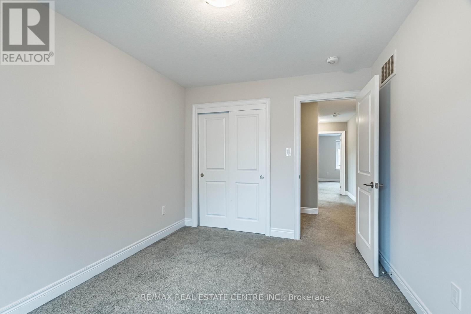 3254 Mockingbird Common, Oakville, Ontario  L6H 0W9 - Photo 34 - W12692506