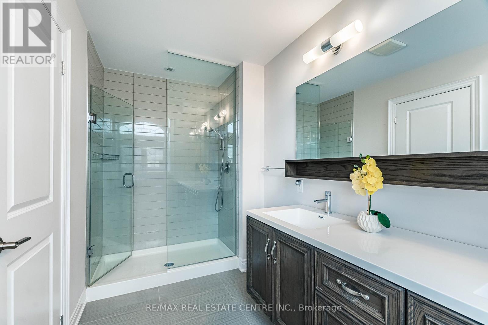 3254 Mockingbird Common, Oakville, Ontario  L6H 0W9 - Photo 32 - W12692506